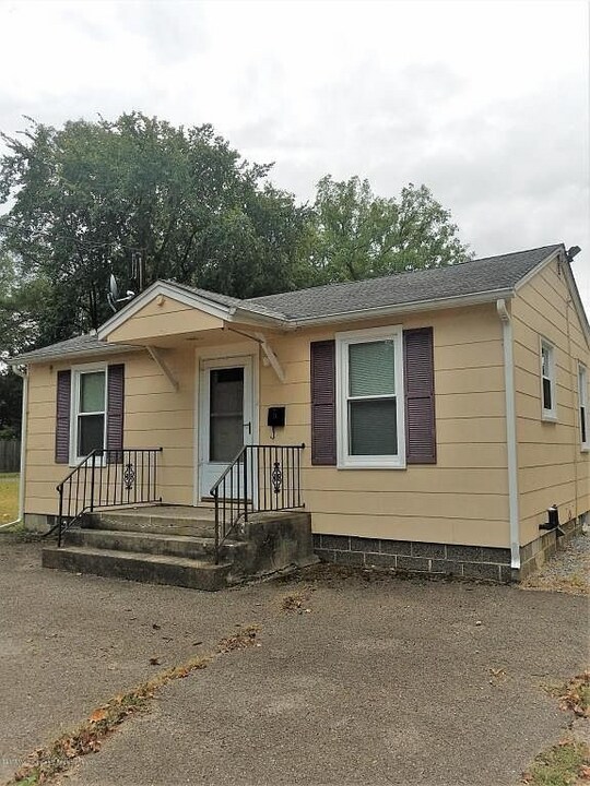 30 Fort Ave in Plumsted, NJ - Foto de edificio