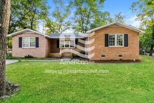 200 Bob White Ave in Hopkins, SC - Building Photo