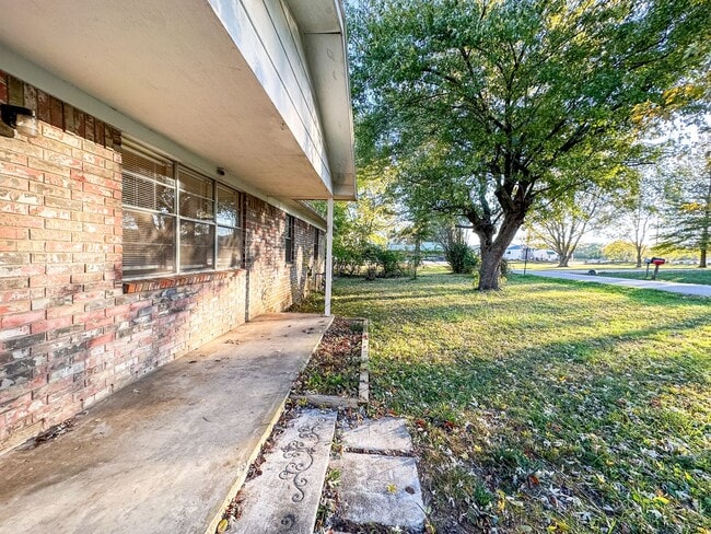 102 Brenda Ave in Lincoln, AR - Building Photo - Building Photo