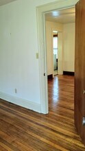 1973 W 44th St, Unit Second Floor in Cleveland, OH - Building Photo - Building Photo