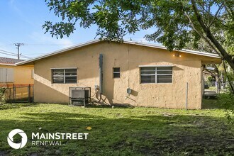 4441 SW 18th St in West Park, FL - Building Photo - Building Photo