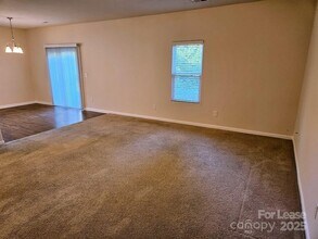 8119 Paw Club Dr in Charlotte, NC - Building Photo - Building Photo