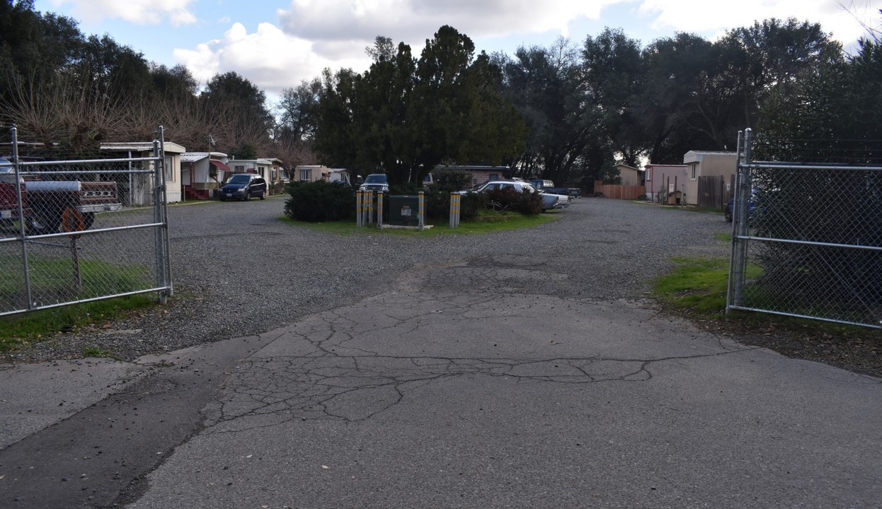 Mobile Home Park in Anderson, CA - Building Photo