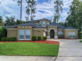 2533 Sunny Creek Dr in Orange Park, FL - Building Photo