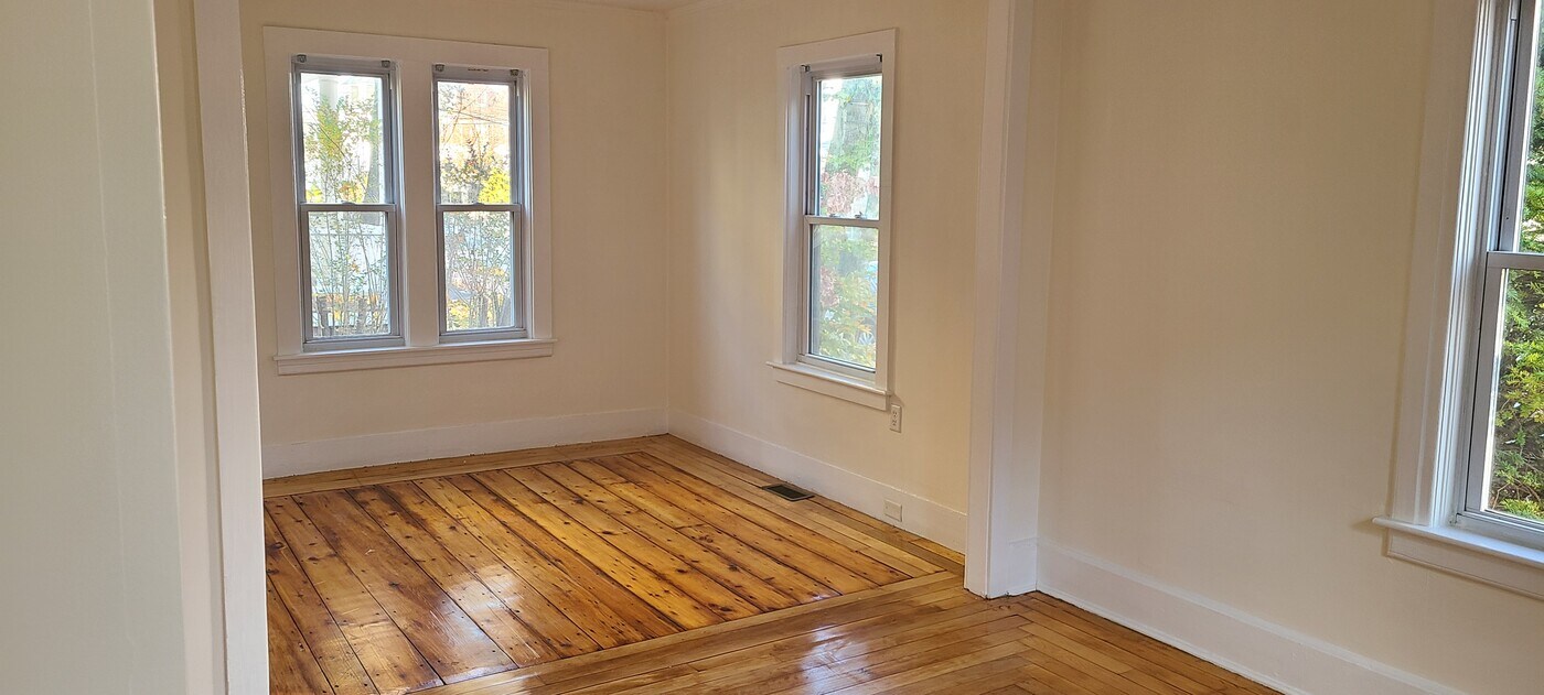 19 Newton St, Unit 2 Photo