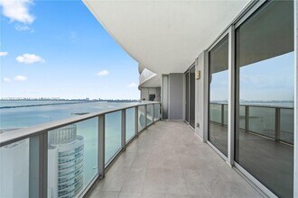 488 NE 18th St in Miami, FL - Building Photo - Building Photo