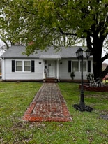 111 N Charles St in Roxboro, NC - Building Photo