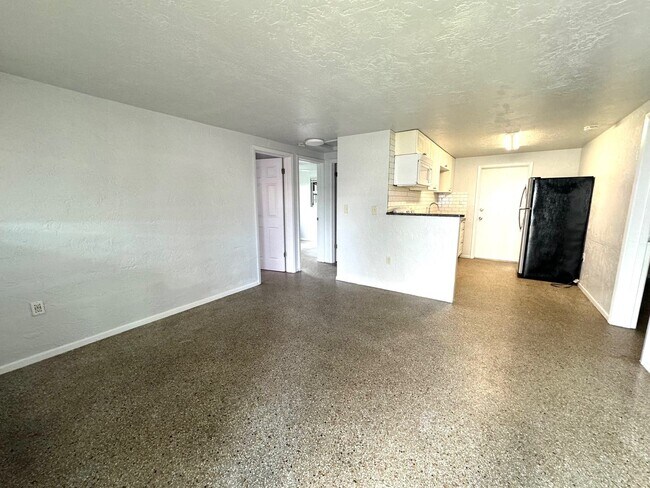 321 9th St Dr W in Palmetto, FL - Building Photo - Building Photo