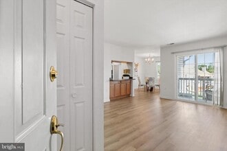110 Westwick Ct in Sterling, VA - Building Photo - Building Photo