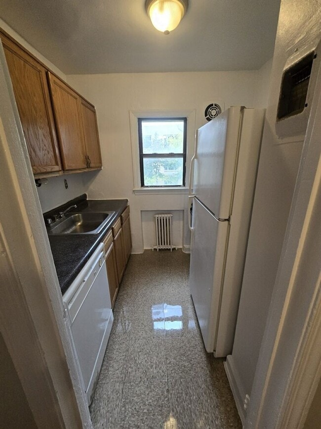 property at 1230 N Quinn St