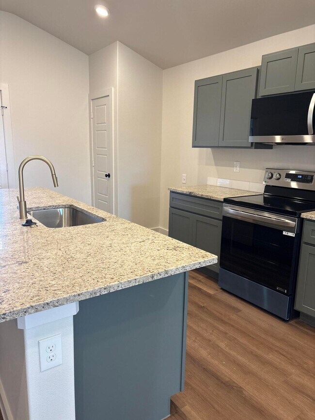 2143 Langford Ave in Lubbock, TX - Building Photo - Building Photo