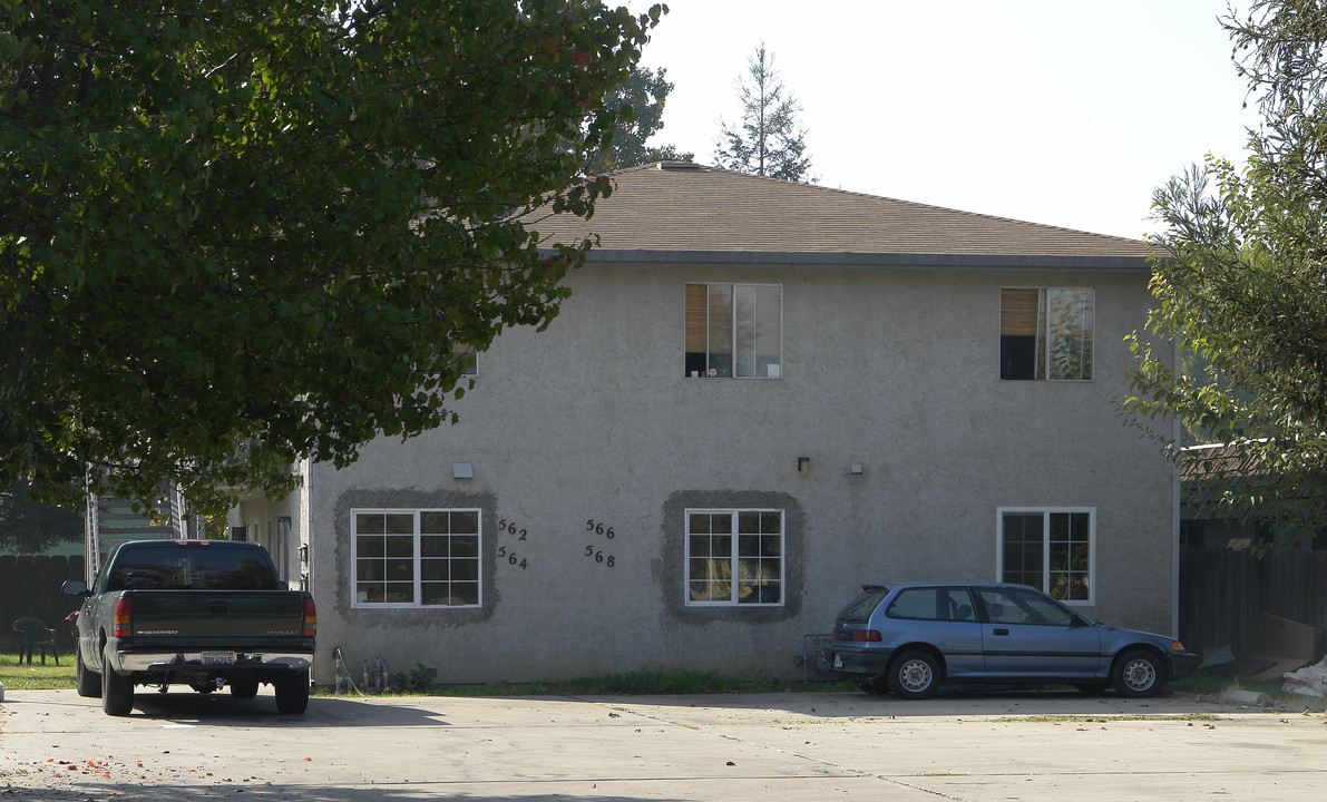 562-568 Fortuna Ave in Atwater, CA - Foto de edificio