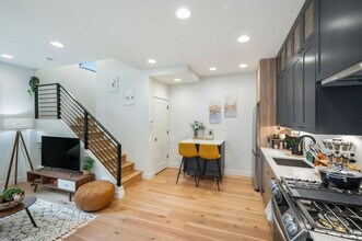 34 W Cremona St in Seattle, WA - Building Photo - Building Photo