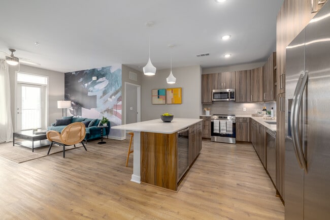 Alton Mill District in Charlotte, NC - Foto de edificio - Interior Photo