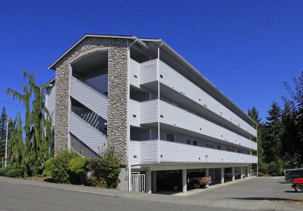 103 Dorn Ave in Everett, WA - Foto de edificio