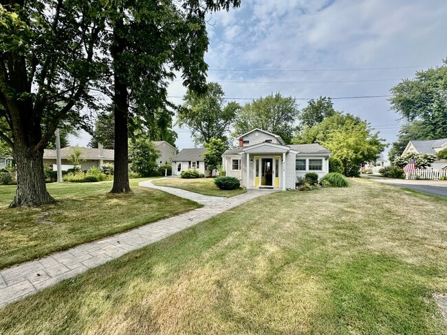 property at 2115 Lake Rd