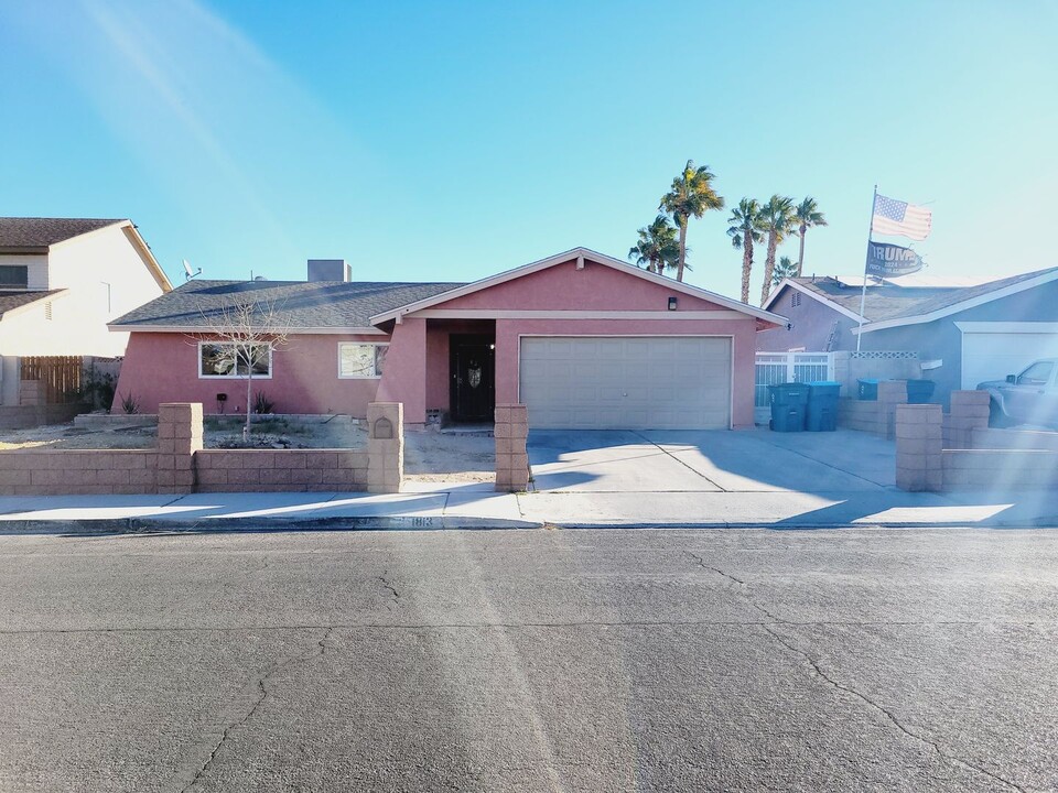 1813 Gatewood Dr in Las Vegas, NV - Building Photo