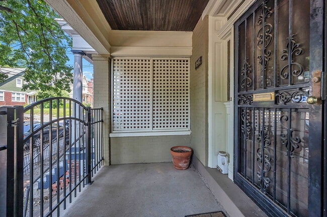 3206 Bishop St in Cincinnati, OH - Building Photo - Building Photo