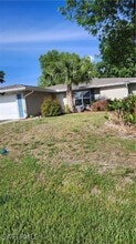 3209 SE 8th Pl in Cape Coral, FL - Building Photo - Building Photo