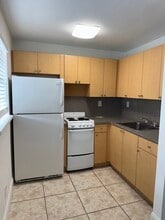 1135 W 28th St in Hialeah, FL - Building Photo - Building Photo