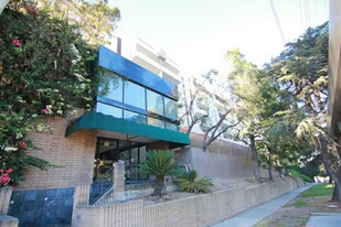 3949 Los Feliz Blvd in Los Angeles, CA - Building Photo