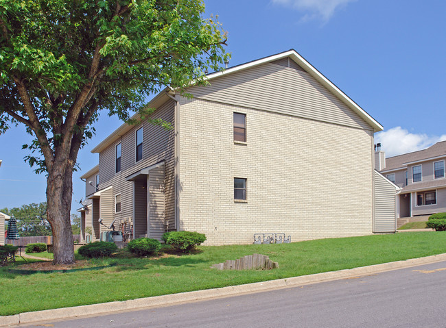 308 Fairway Cir in Springdale, AR - Building Photo - Building Photo