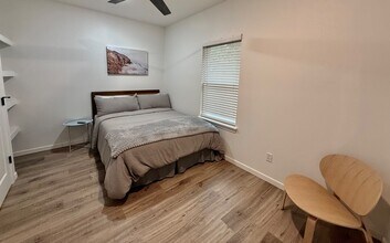 502 E Woodin Blvd in Dallas, TX - Building Photo - Building Photo