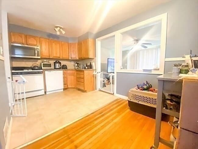256 Southern Artery, Unit 1 in Quincy, MA - Building Photo - Building Photo