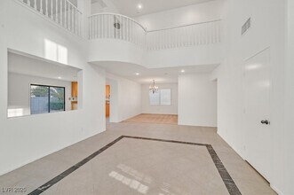 5558 Cresent Valley St in Las Vegas, NV - Building Photo - Building Photo