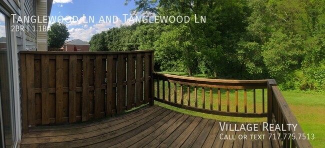446 Tanglewood Ln in Dallastown, PA - Building Photo - Building Photo