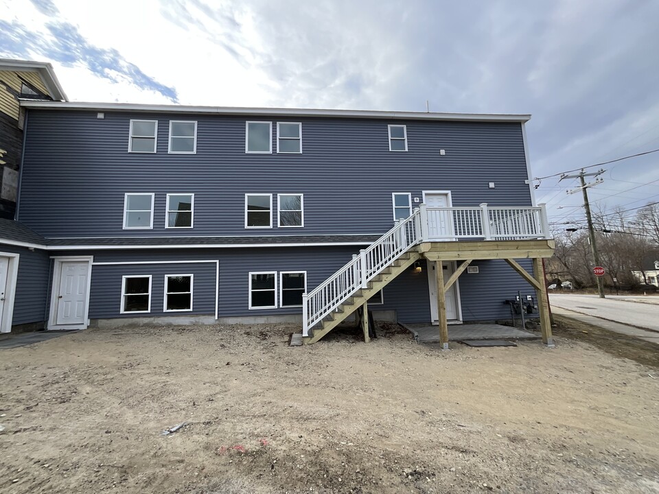 46 Court St in Dover, NH - Building Photo