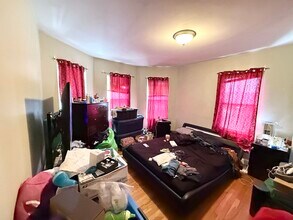 4043 Washington St in Boston, MA - Foto de edificio - Building Photo