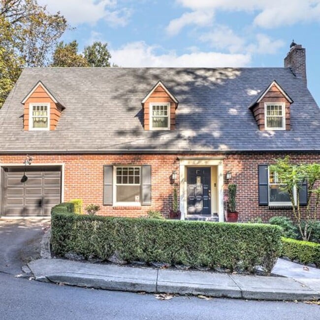 property at 1299 SW Cardinell Way