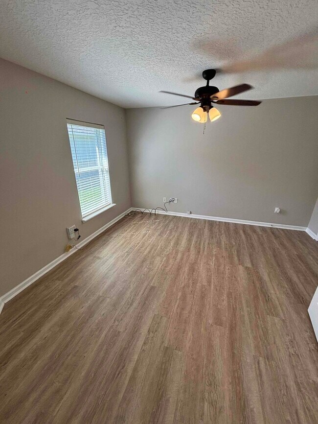 1329 Fairway Village Dr in Orange Park, FL - Building Photo - Building Photo