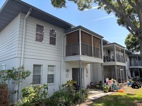 10800 US Hwy 19 N in Pinellas Park, FL - Building Photo - Building Photo