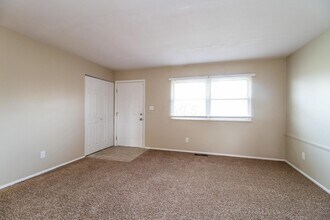 1880 Queensrowe Pl in Columbus, OH - Building Photo - Building Photo