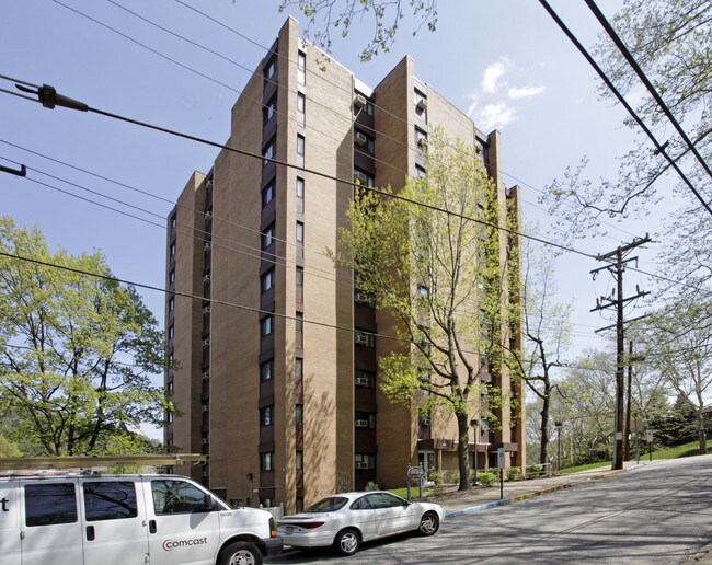 Wilmerding Apartments in Wilmerding, PA - Foto de edificio - Building Photo