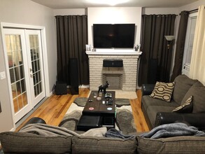 25 Newfield St, Unit 1 in East Orange, NJ - Building Photo - Building Photo