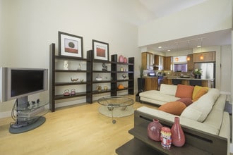 350 E Mission St-Unit -UNIT 203 in San Jose, CA - Building Photo - Building Photo