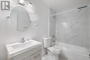 994 O'Connor Dr in Toronto, ON - Building Photo - Building Photo