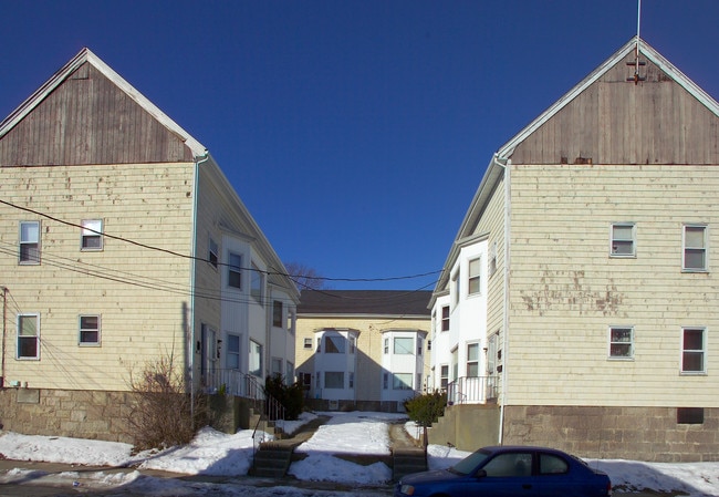 27-35 Carver St in Fall River, MA - Building Photo - Building Photo
