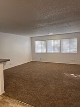 Rare Complex located conveniently behind Round Hill Square in walking distance to the Lake. in Zephyr Cove, NV - Building Photo - Interior Photo