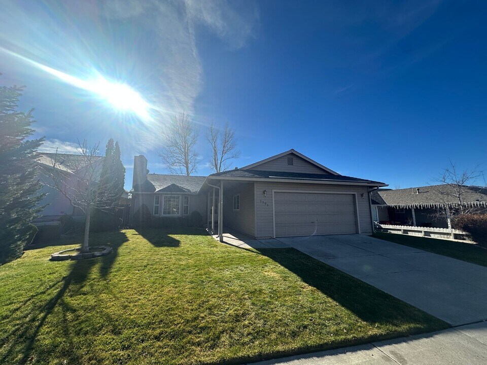 1791 Kingsley Ln in Carson City, NV - Building Photo