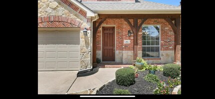 961 Noble Ave in Argyle, TX - Foto de edificio - Building Photo