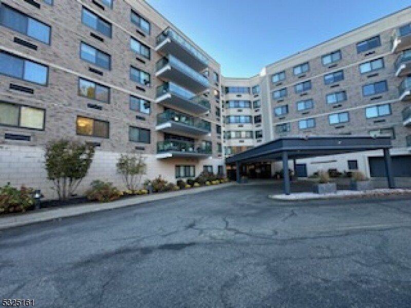 609 S Orange Ave in South Orange, NJ - Foto de edificio