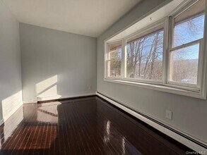 26 Kings Point Ln in Washingtonville, NY - Building Photo - Building Photo