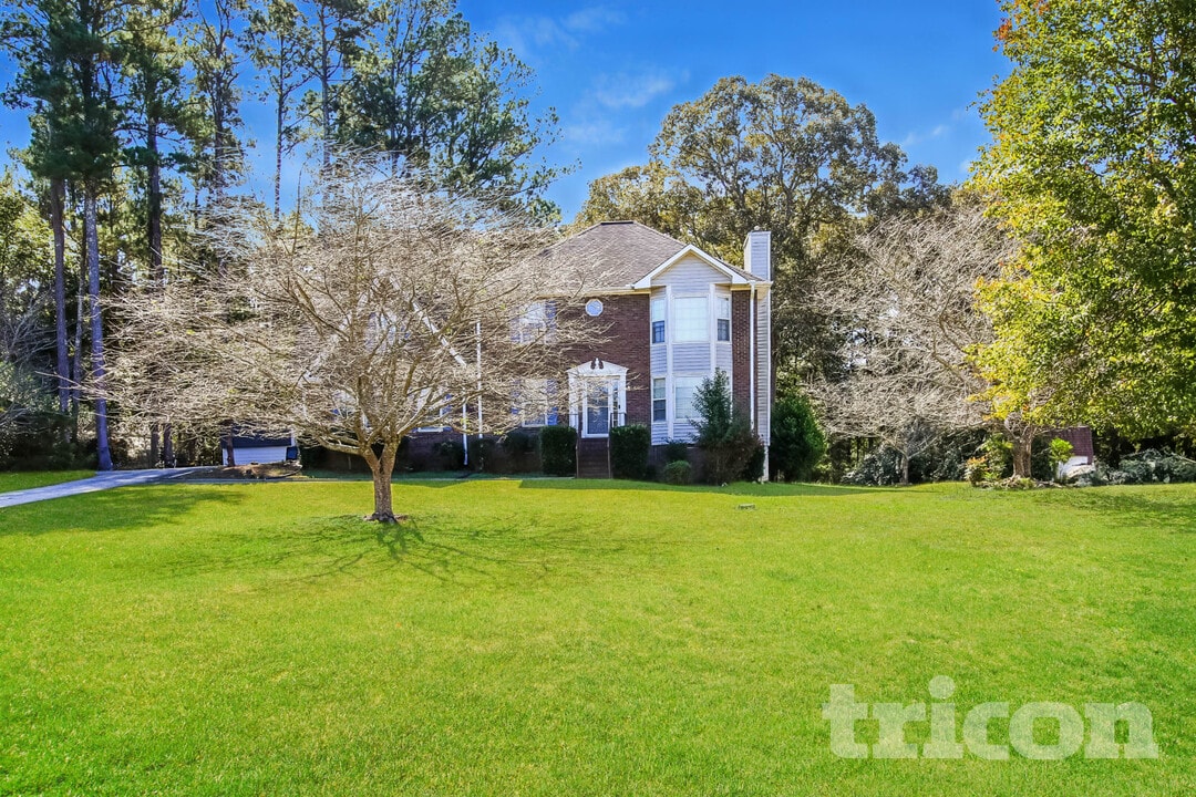 135 Clearbrook Way in Fayetteville, GA - Foto de edificio