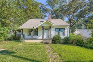 511 Walnut St in Hapeville, GA - Building Photo