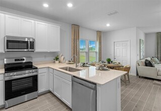 3644 SE 37th Ct Cir in Ocala, FL - Building Photo - Building Photo
