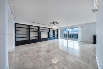 3201 NE 183rd St in Aventura, FL - Foto de edificio - Building Photo